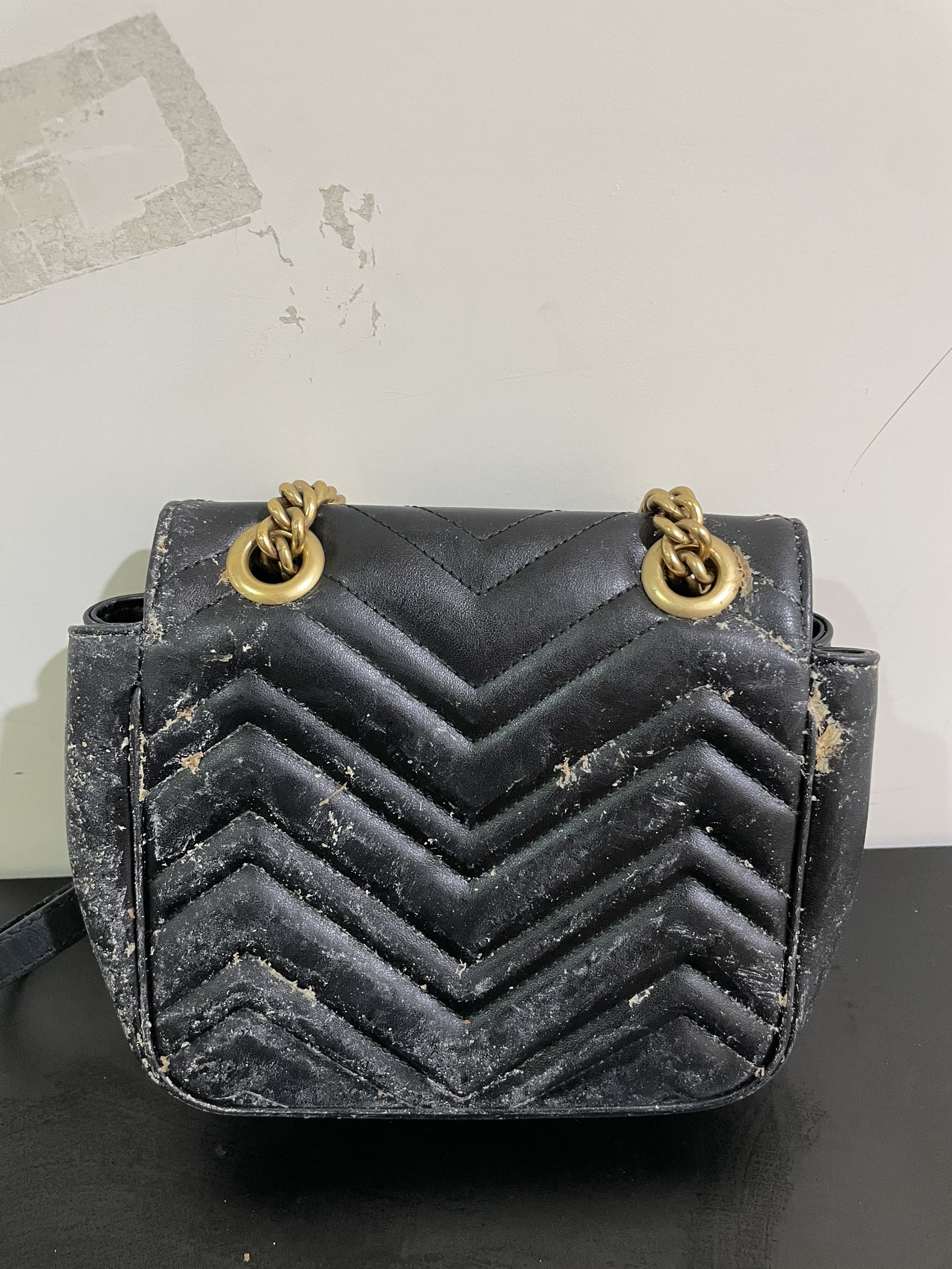 Gucci 包包背面 整理前